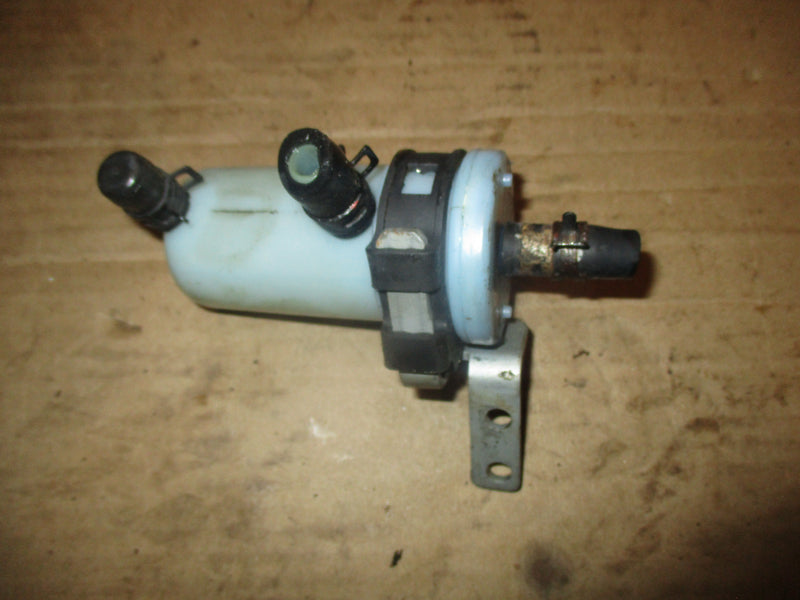Suzuki DF90A 4 stroke outboard fuel filter 15410-87L00