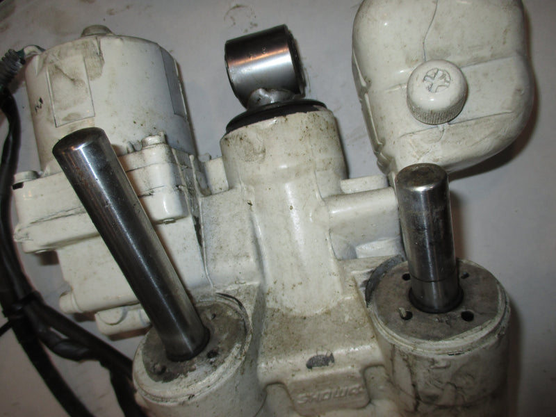 Honda BF90A 90hp outboard Showa tilt trim unit