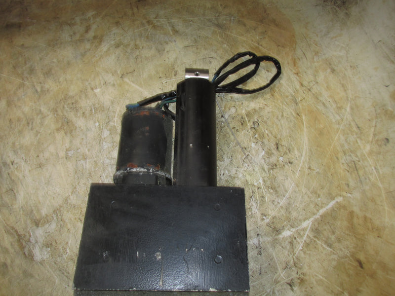 Mercury 115hp 4 Stroke Outboard Tilt Trim Unit