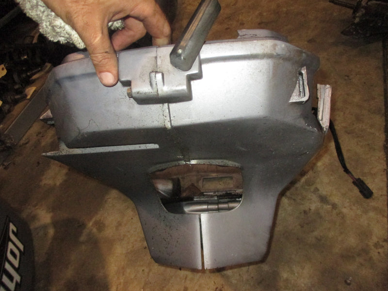 Johnson 90hp 60 degree 2 stroke outboard side cover set (433338-433339)