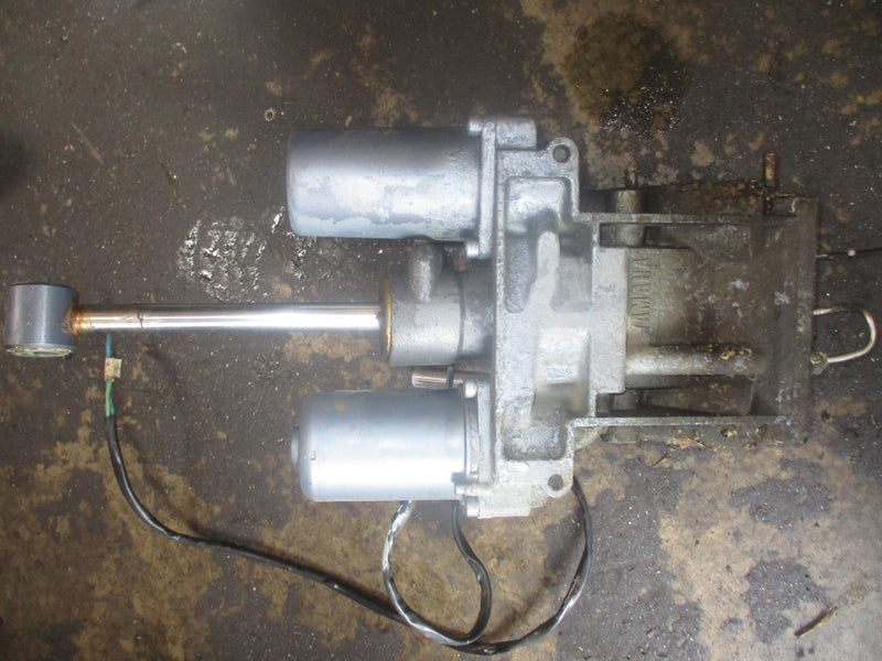 Yamaha 225hp 4 stroke outboard tilt trim unit 69J-43800-01-4D