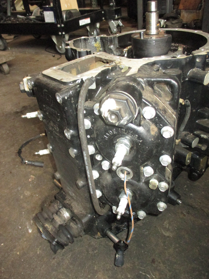 Johnson 90hp 60 degree 2 stroke outboard crankcase powerhead (0438922)