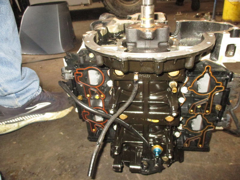 Johnson 90hp 60 degree 2 stroke outboard crankcase powerhead (0438922)