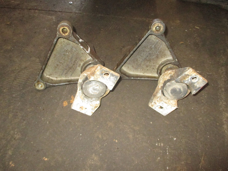 OMC I/O small block chevy 4.3L/5.0L/5.7L engine mount set 913463