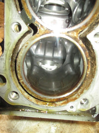 Load image into Gallery viewer, Suzuki DF70 70hp 4 Stroke Outboard Crankcase Block (11300-99E05)
