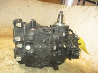 Load image into Gallery viewer, Johnson 28hp 2 stroke outboard crankcase powerhead
