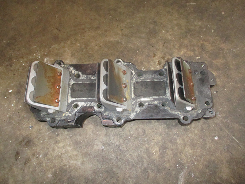 Evinrude 70hp 2 stroke outboard intake manifold and reeds (339971)