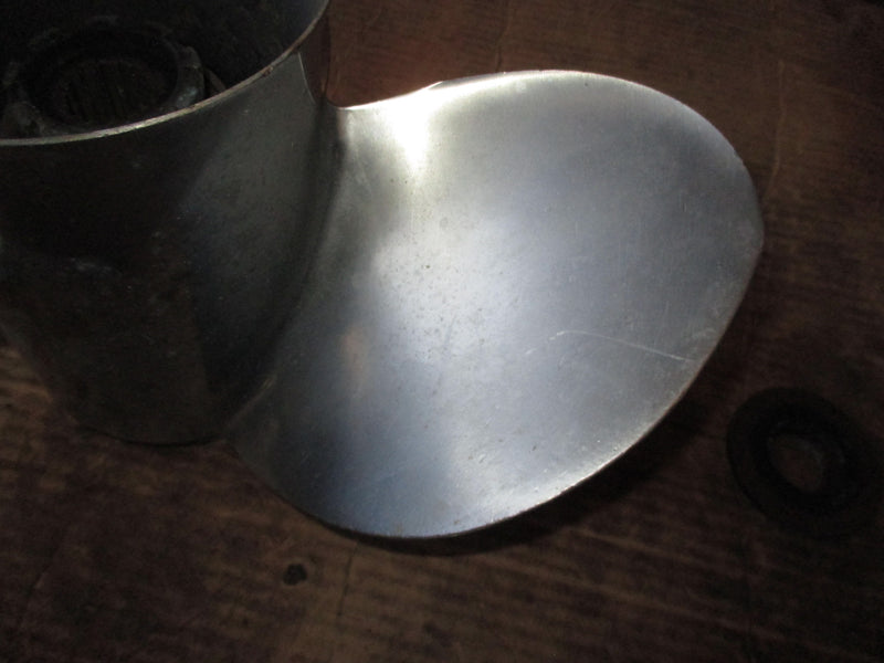 Mercury 3.0L 200hp optimax outboard vengeance propellor (48-16314-17P)