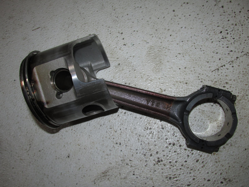 Yamaha Vmax HPDI 225hp outboard Port Piston And Rod