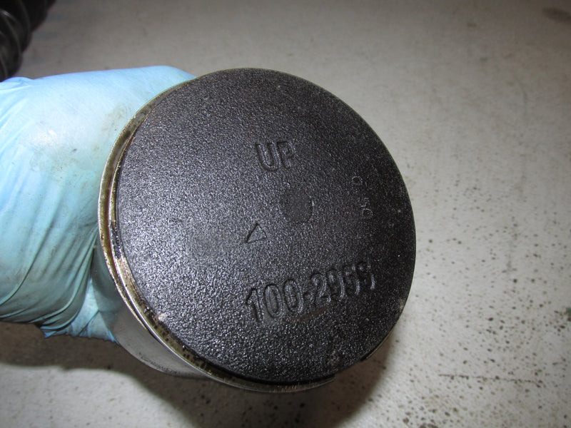 Yamaha Vmax HPDI 225hp outboard Port Piston And Rod