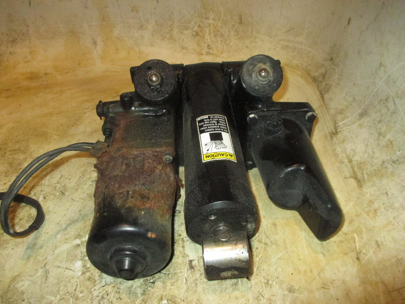 Mercury 150hp 2.5L 2 stroke outboard Tilt Trim Unit