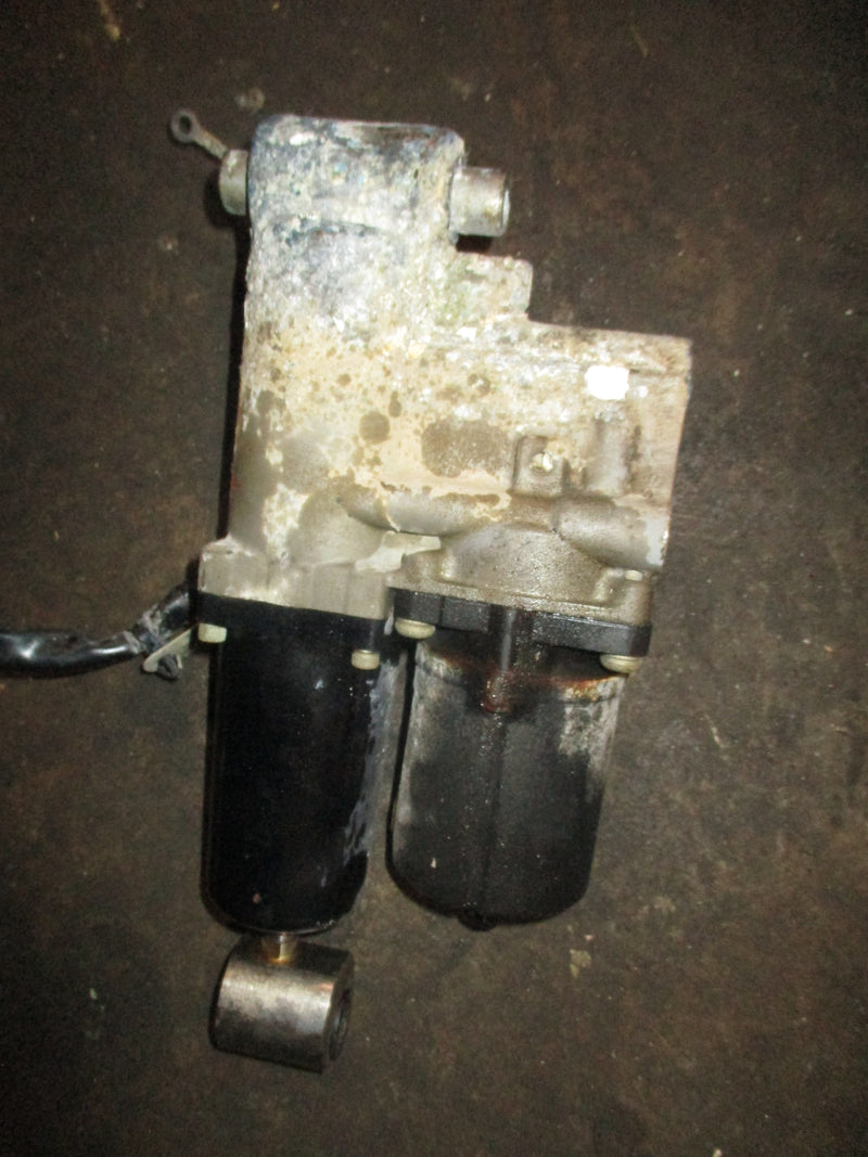 Honda BF 40-50 hp outboard tilt trim unit READ DESCRIPTION