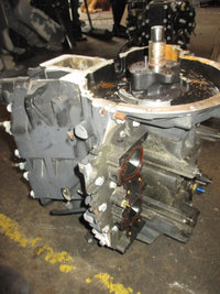 Load image into Gallery viewer, Johnson 90hp 60 degree 2 stroke outboard crankcase powerhead
