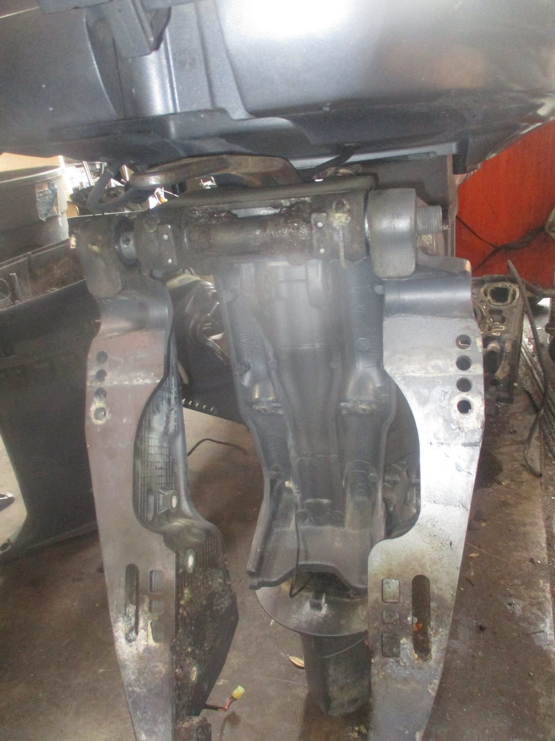 Yamaha 225hp 4 stroke outboard 30" mid section
