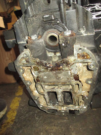 Load image into Gallery viewer, Johnson 90hp 60 degree 2 stroke outboard crankcase powerhead
