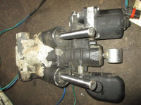 Load image into Gallery viewer, Johnson 90hp 60 degree 2 stroke outboard tilt trim unit
