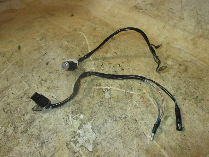 Suzuki DT225 225hp 2 stroke outboard cylinder temp sensor (34850-95D00)