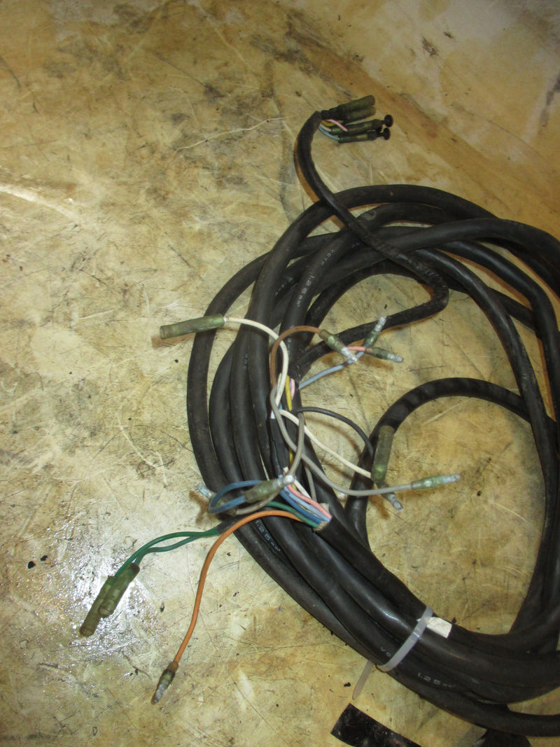 Suzuki DF70 70hp 4 Stroke Outboard 20 ft. round black plug rigging harness