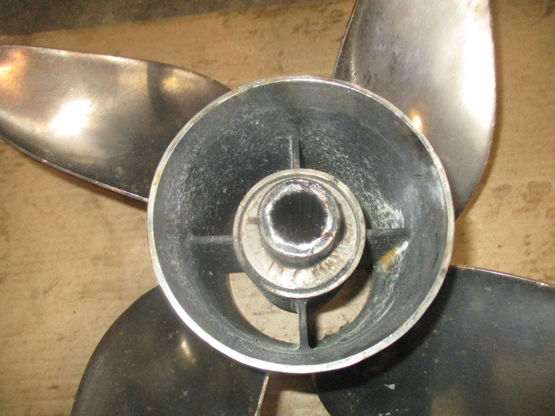 Evinrude ETEC 300hp outboard 4 blade Powertech propeller 0FX4R20PCL200