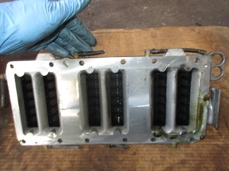 Mercury 3.0L 200hp optimax outboard intake manifold with reeds (PARTS)