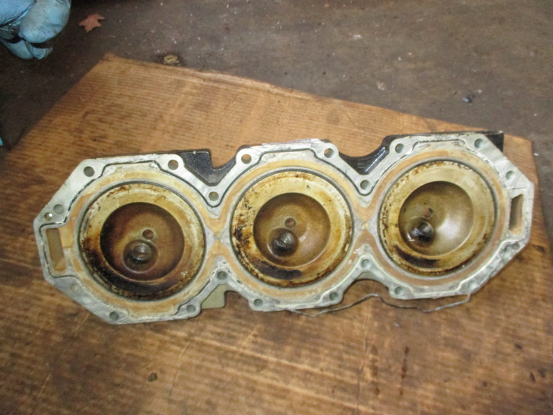 Mercury 3.0L 200hp optimax outboard starboard cylinder head (900-958485C2)