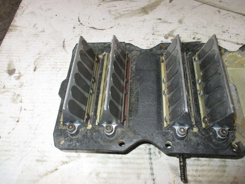 Mercury 3.0LT 225hp 2 stroke outboard intake manifold and reeds (816184-L2)