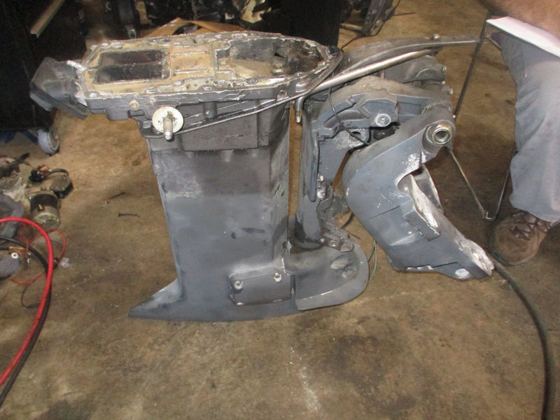 Johnson 200hp 2 stroke outboard 25" mid section