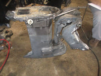 Load image into Gallery viewer, Johnson 200hp 2 stroke outboard 25" mid section
