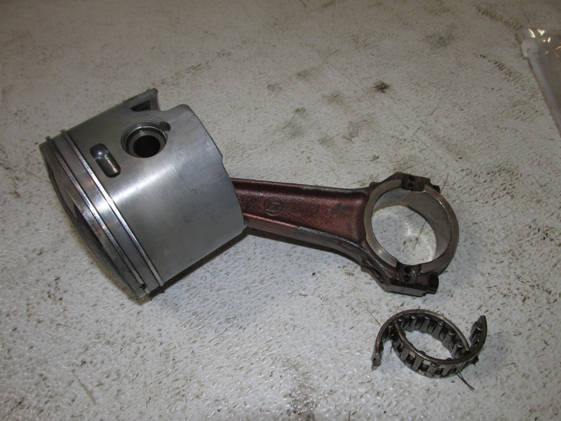 Johnson 90hp 60 Degree 2 Stroke Outboard Starboard Piston and Rod (436243)