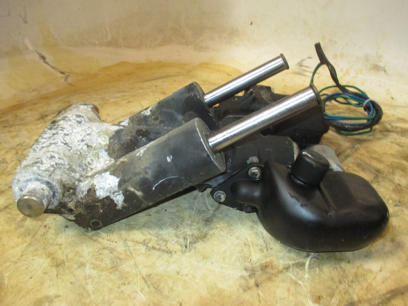 Evinrude 200hp ETEC H.O. tilt trim unit