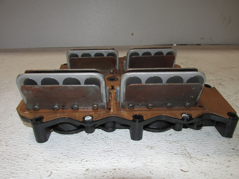 Johnson 90hp 60 Degree 2 Stroke Outboard Intake Manifold / Reeds (317739/436893)