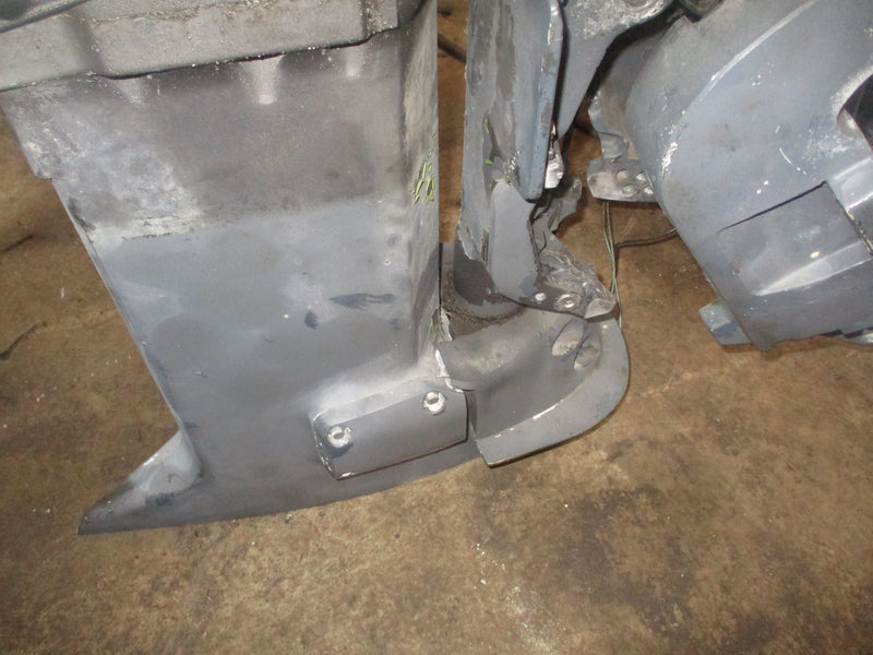 Johnson 200hp 2 stroke outboard 25" mid section