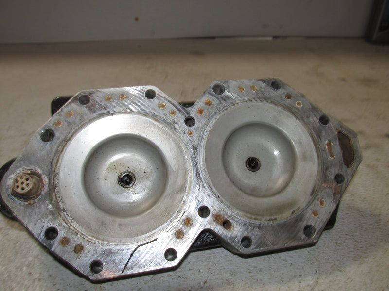 Johnson 90hp 60 Degree 2 Stroke Outboard Cylinder Head (340950)