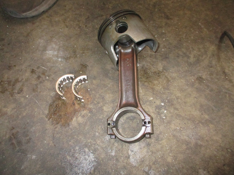 Johnson 200hp 2 stroke outboard port piston and rod .020 oversized