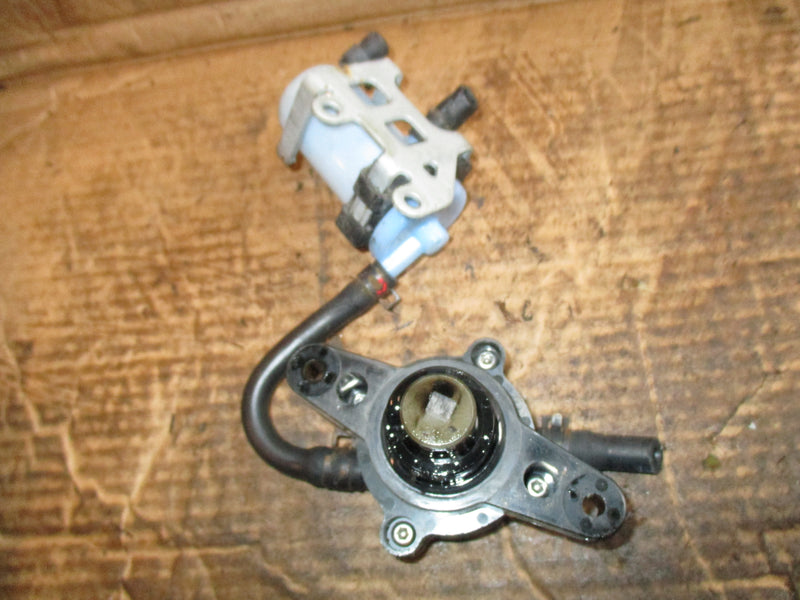 Suzuki DF150 outboard fuel pump and filter (15100-96J0V)