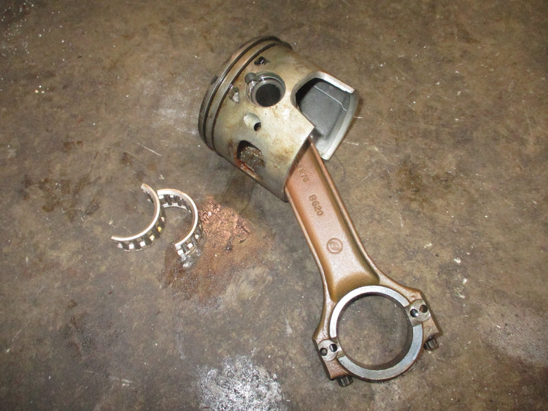 Johnson 200hp 2 stroke outboard starboard piston and rod .020 oversized