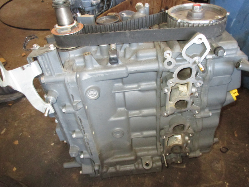 Suzuki DF70 70hp outboard crankcase powerhead