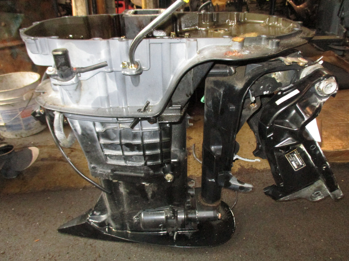 Suzuki DF150 outboard 25" shaft mid section