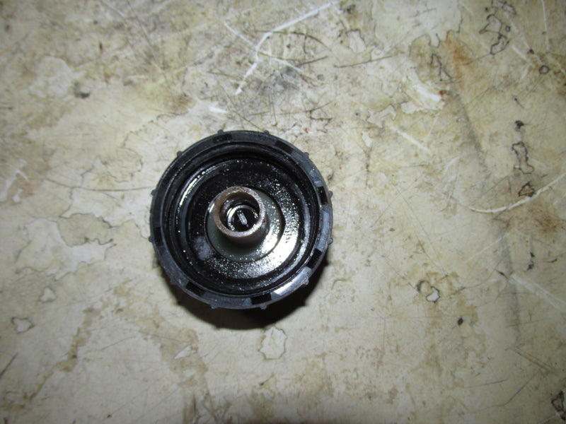 Suzuki DT140 140hp Outboard Oil Tank Cap (69200-94510)