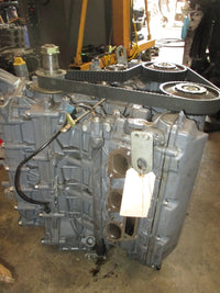 Load image into Gallery viewer, Yamaha 225hp 4 stroke outboard crankcase powerhead SOLD AS IS
