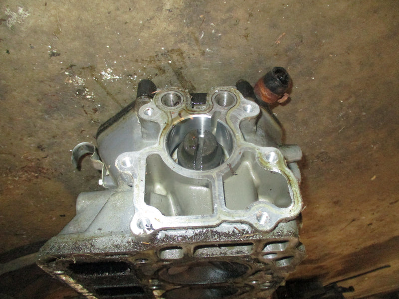 Honda BF90A 90hp 4 stroke outboard cylinder head (12210-ZW1-010ZA)