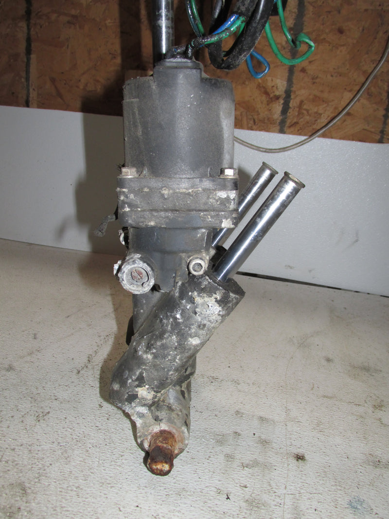 Evinrude 115hp 60 Degree 2 Stroke Outboard Tilt Trim Unit