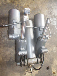 Load image into Gallery viewer, Yamaha 250hp 4.2L 4 stroke outboard tilt trim unit
