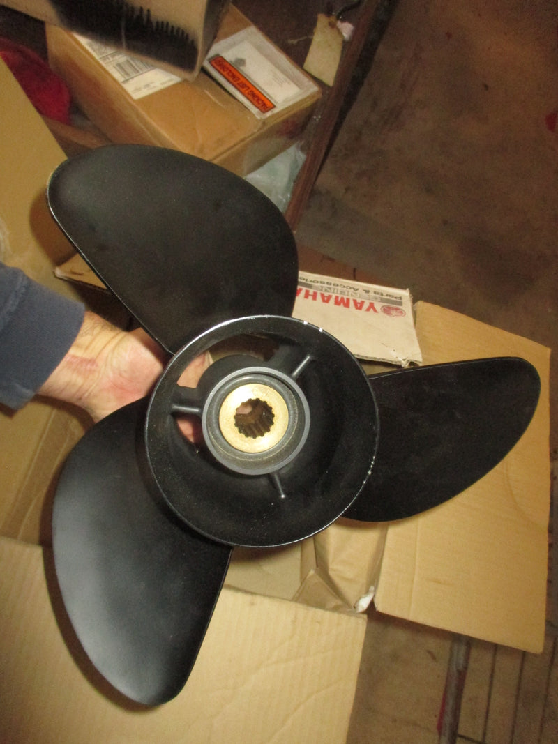Yamaha outboard painted Steel propellor (13 3/4x17-M2)