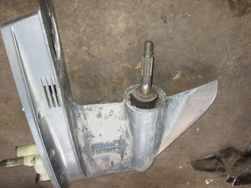 Yamaha 115hp 4 stroke outboard 20 inch standard rotation lower unit