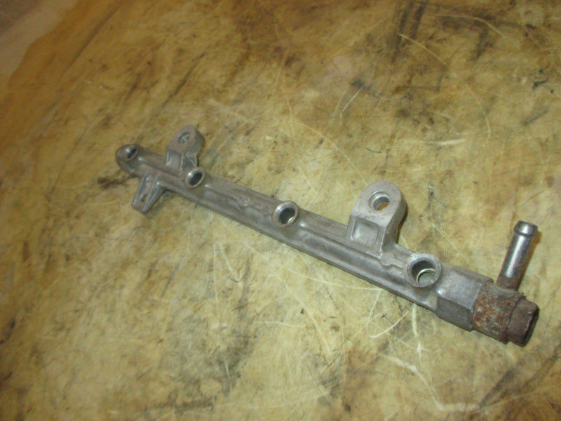 Suzuki DF70 70hp outboard fuel rail (15751-99E00)