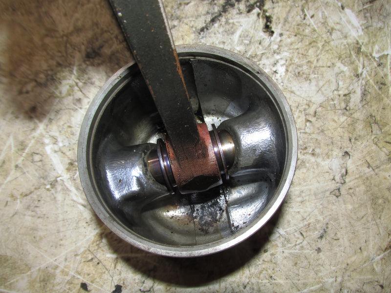 Evinrude Etec 60hp 2 Stroke Outboard Piston and Rod (5005560)