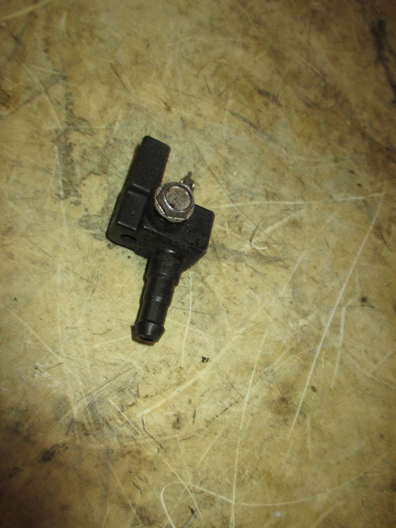 Suzuki DF70 70hp outboard fuel connector (65720-986B0)