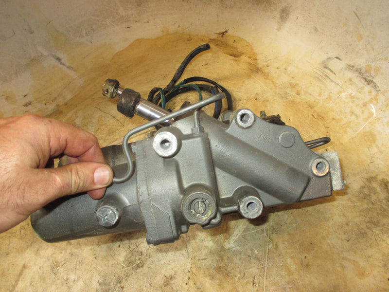 Suzuki DT90 90hp outboard tilt trim unit