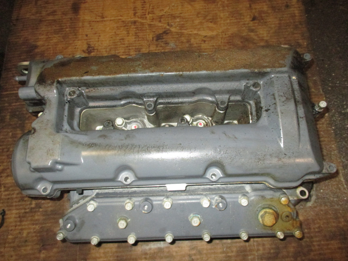 Yamaha 225hp 4 stroke outboard starboard cylinder head (69J-01)